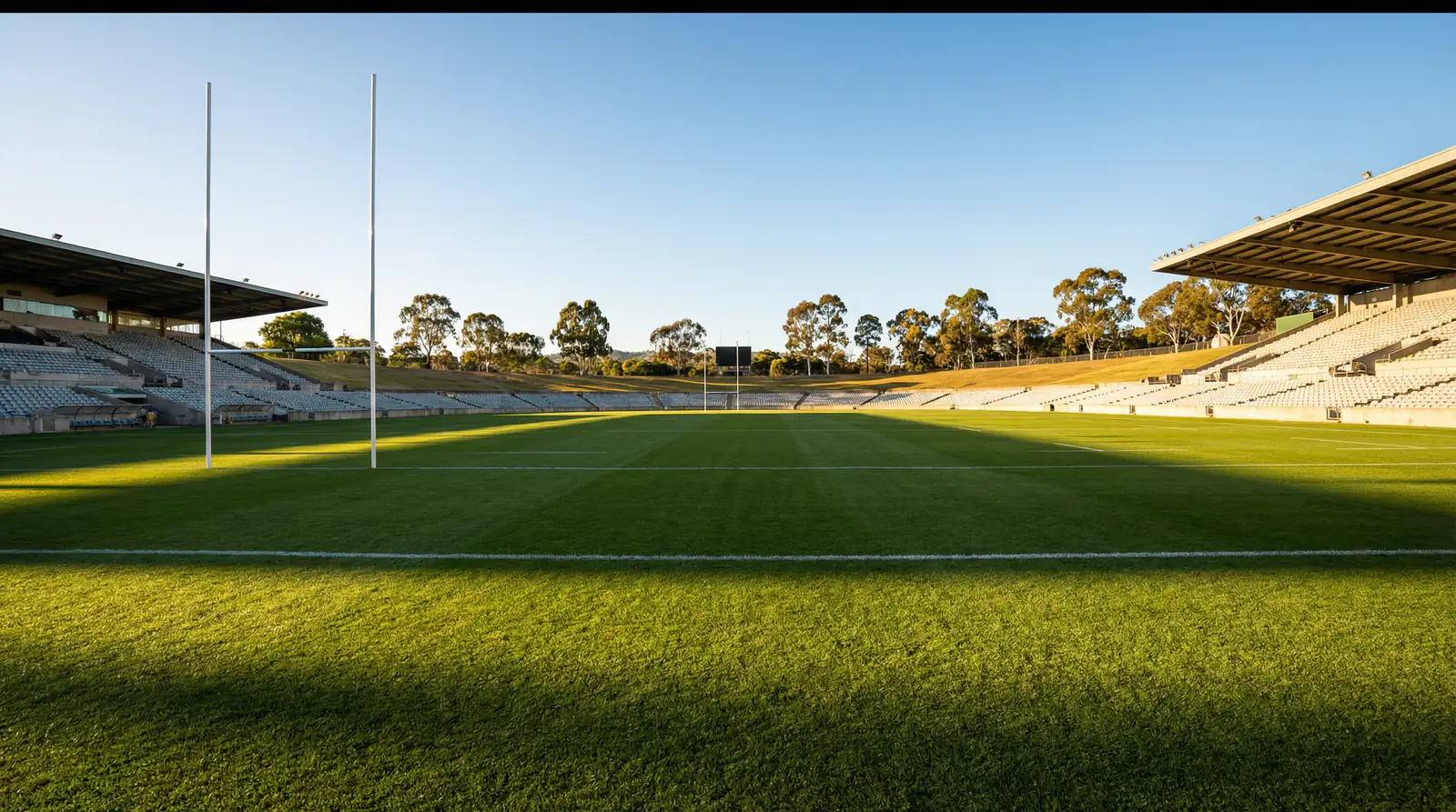 Terrain de rugby australien avec vue sur les tribunes